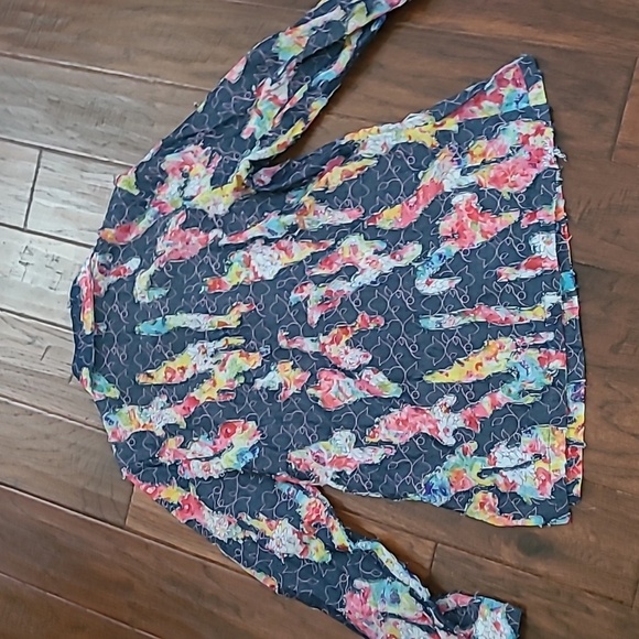 Morgan Cole Colorful Shacket with Denim & Embroidery size Medium - Picture 2 of 9